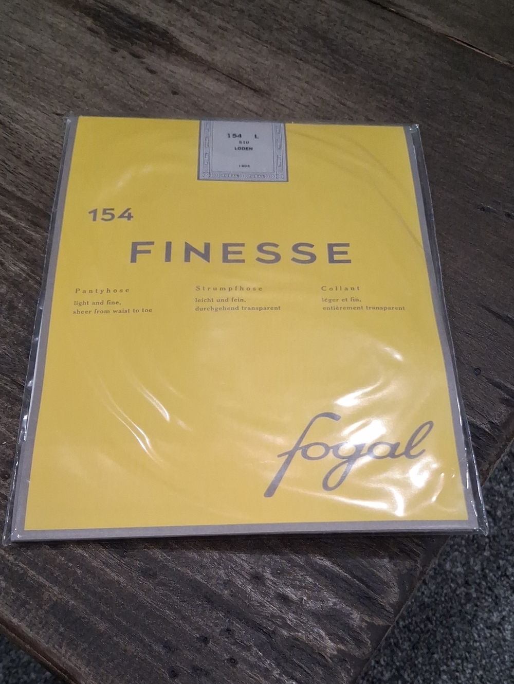 Fogal 154 Finesse Light & Fine Sheer From Waist To Toe Size L NWT Color Loden